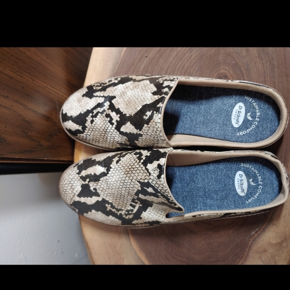 Dr. Scholl's Slip-On Sandals - Snake Print - Size 7.5 - Picture 4 of 7